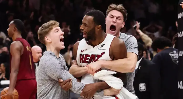 Andrew Wiggins ativa opção e estende contrato com o Heat