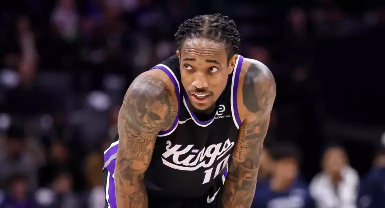 Kings ainda planeja troca ou dispensa de DeMar DeRozan