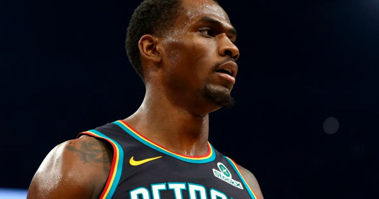 Lakers mira Jalen Duren para o pivô que Doncic pediu