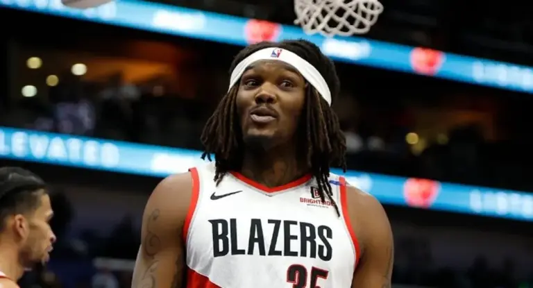 Robert Williams fecha novo contrato com Blazers