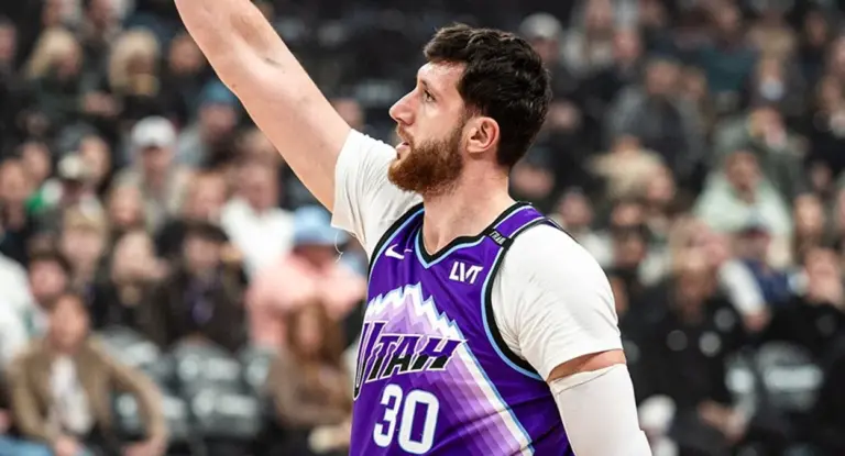 Último dia antes da agência livre agita NBA com extensões