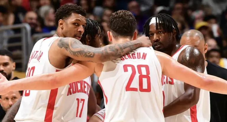 Com reforços na agência livre, Rockets vem para brigar