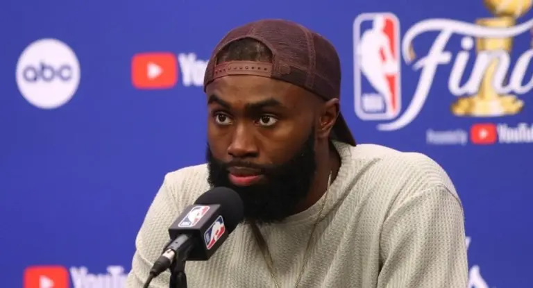 Ativista, Jaylen Brown se inspira no lendário Bill Russell