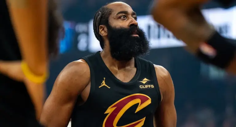 Troca por James Harden influenciou na decisão de LeBron James