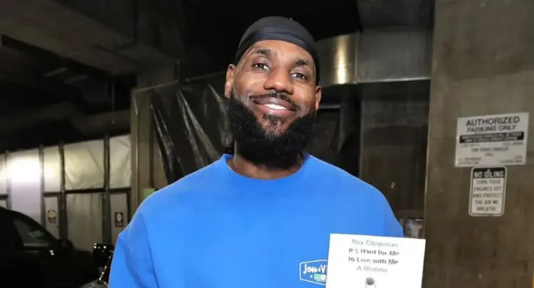 LeBron James terá salário menor do que 18 jogadores da NCAA