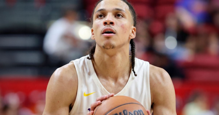 Cameron Carr chega ao Lakers com a confiança intacta e o arremesso em xeque