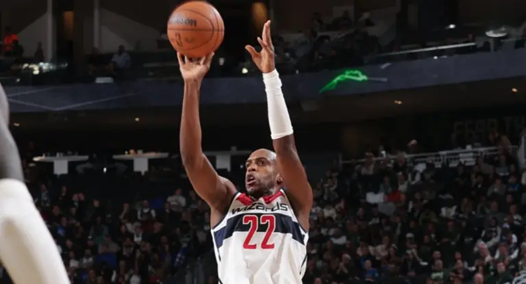 Em troca, Khris Middleton volta ao Wizards