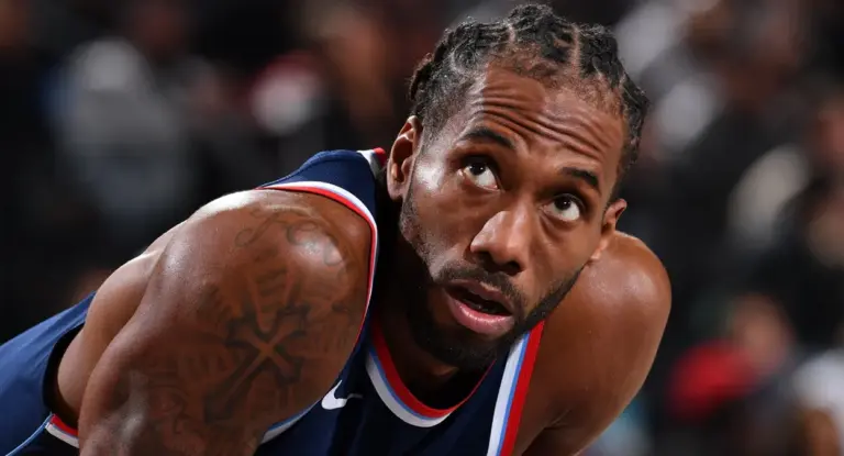 NBA rejeita travar troca de Kawhi Leonard