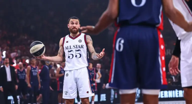 Com jogadores que passaram pela NBA, EUA convoca seleção
