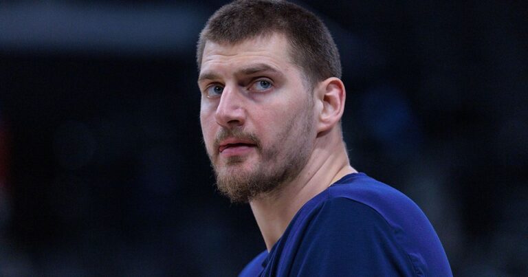 Nikola Jokic no Lakers? Front office aguarda definição da família Buss
