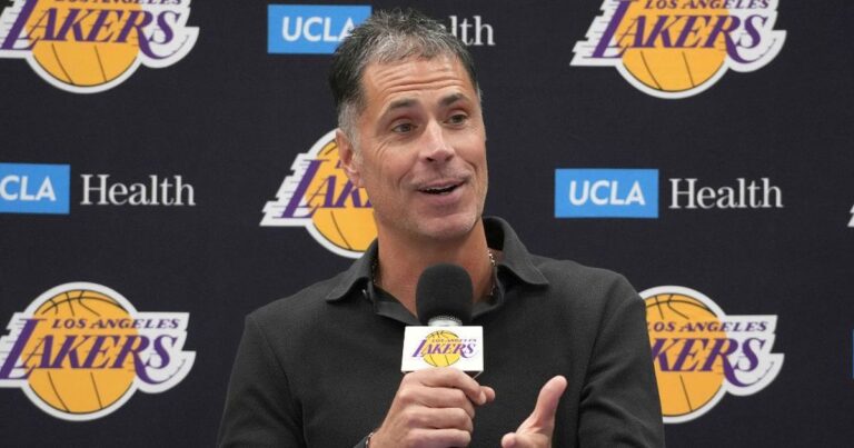 Pelinka se anima com novos donos do Lakers e terá cargo mantido