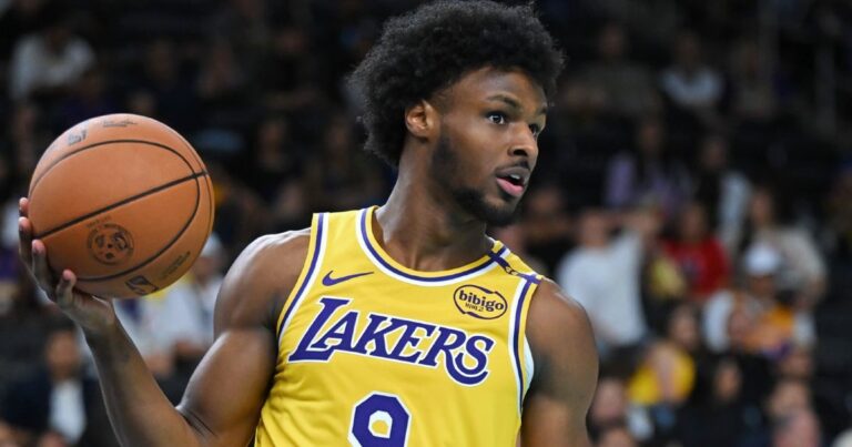 Bronny James treina com Darius Garland e Jordan Clarkson