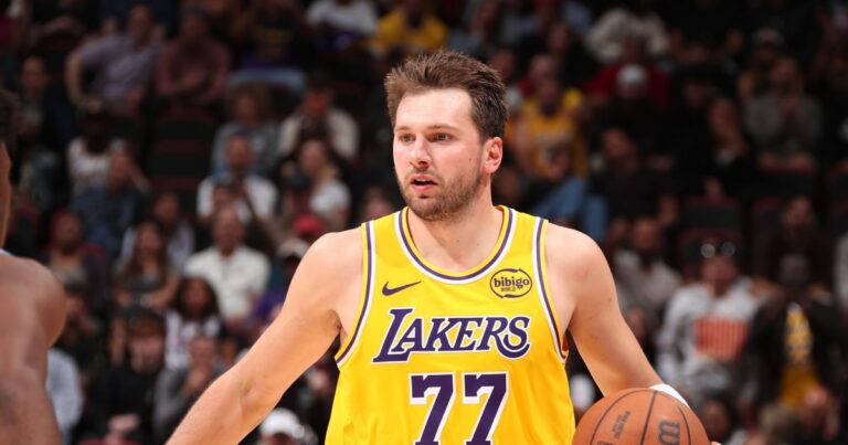 Doncic e a nova regra do braço livre na NBA 2026-27