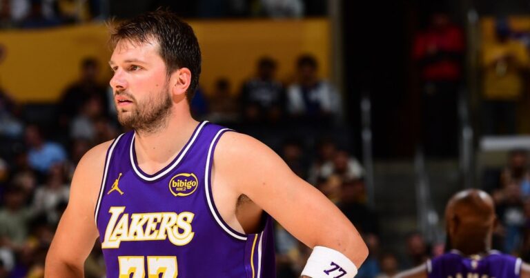 Doncic em 4º e o Lakers no top 100