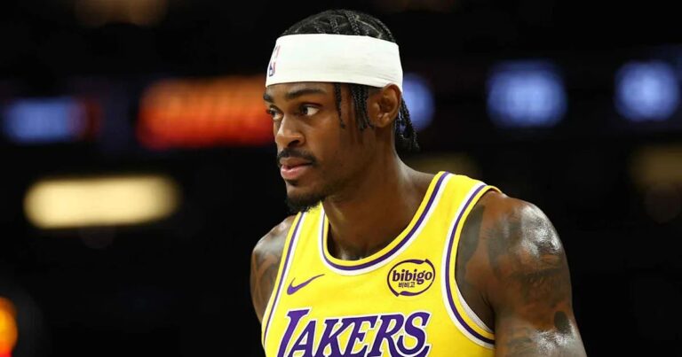 Lakers tenta trocar e não acha interessado