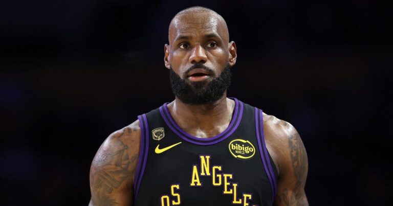 LeBron James e o Lakers: Hollywood, título e desfile