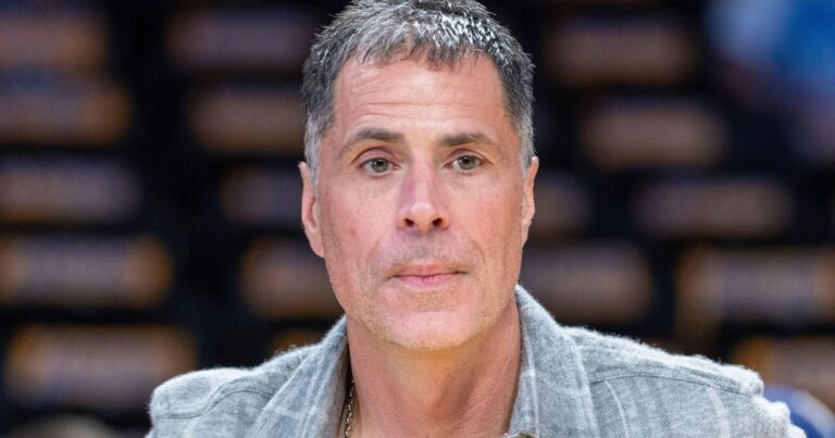 Rob Pelinka sob pressão no novo Lakers