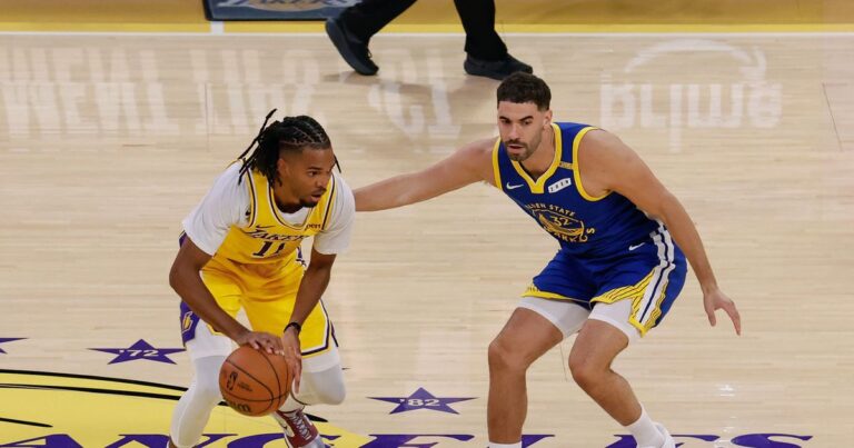 Ziaire Williams ganha espaço como titular do Lakers