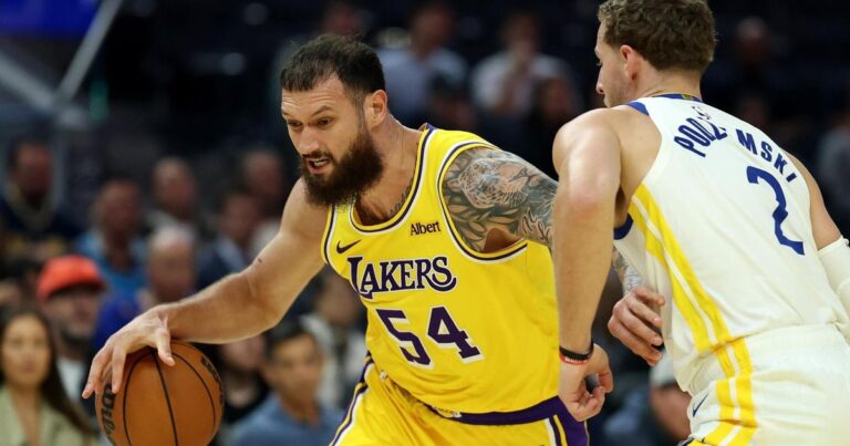 derrota por 124 a 98 no Chase Center